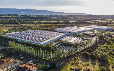 polo logistico prada trecate|Prada, in Valdarno il maxi centro logistico green è vicino al .